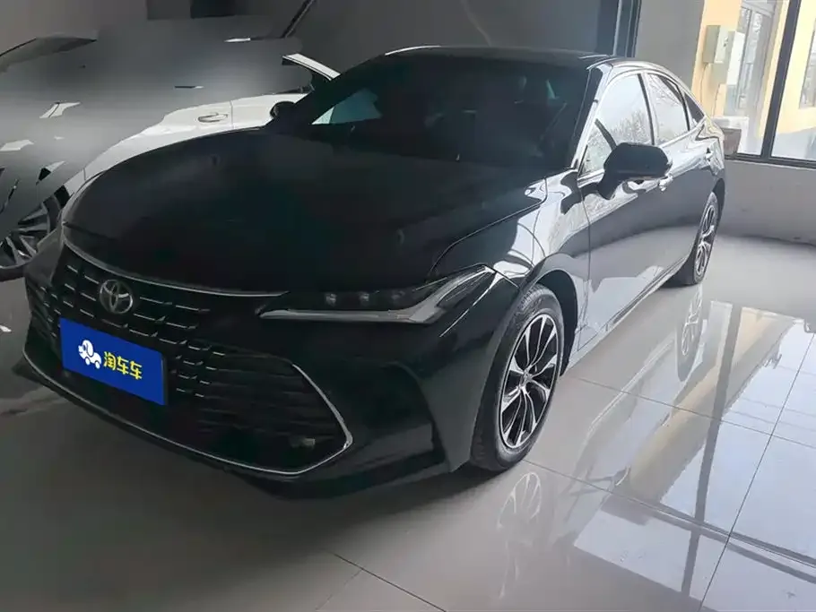 Toyota Avalon 2023 из CN, фото 1
