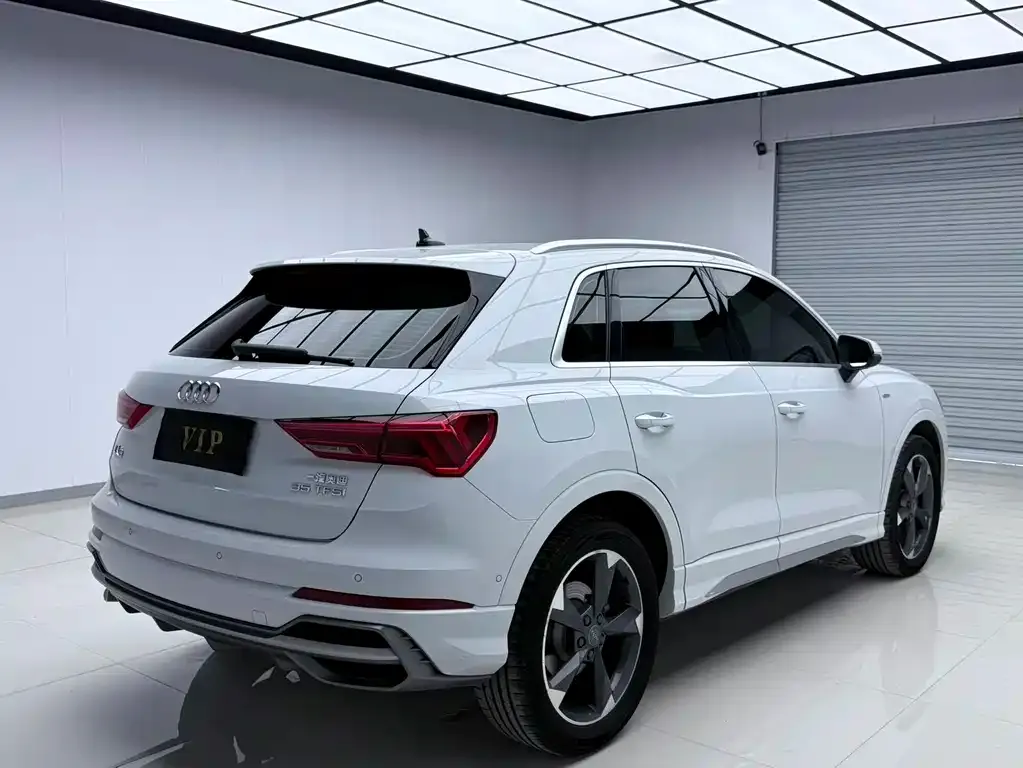 Audi Q3 2021 из CN, фото 4