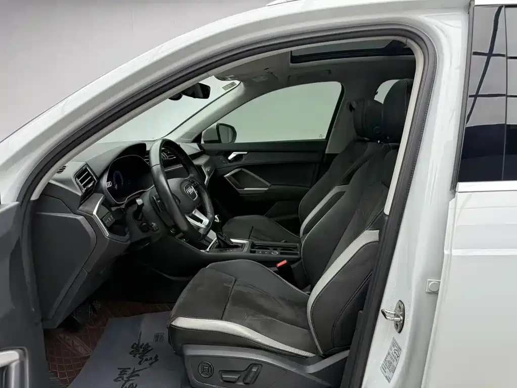 Audi Q3 2021 из CN, фото 6
