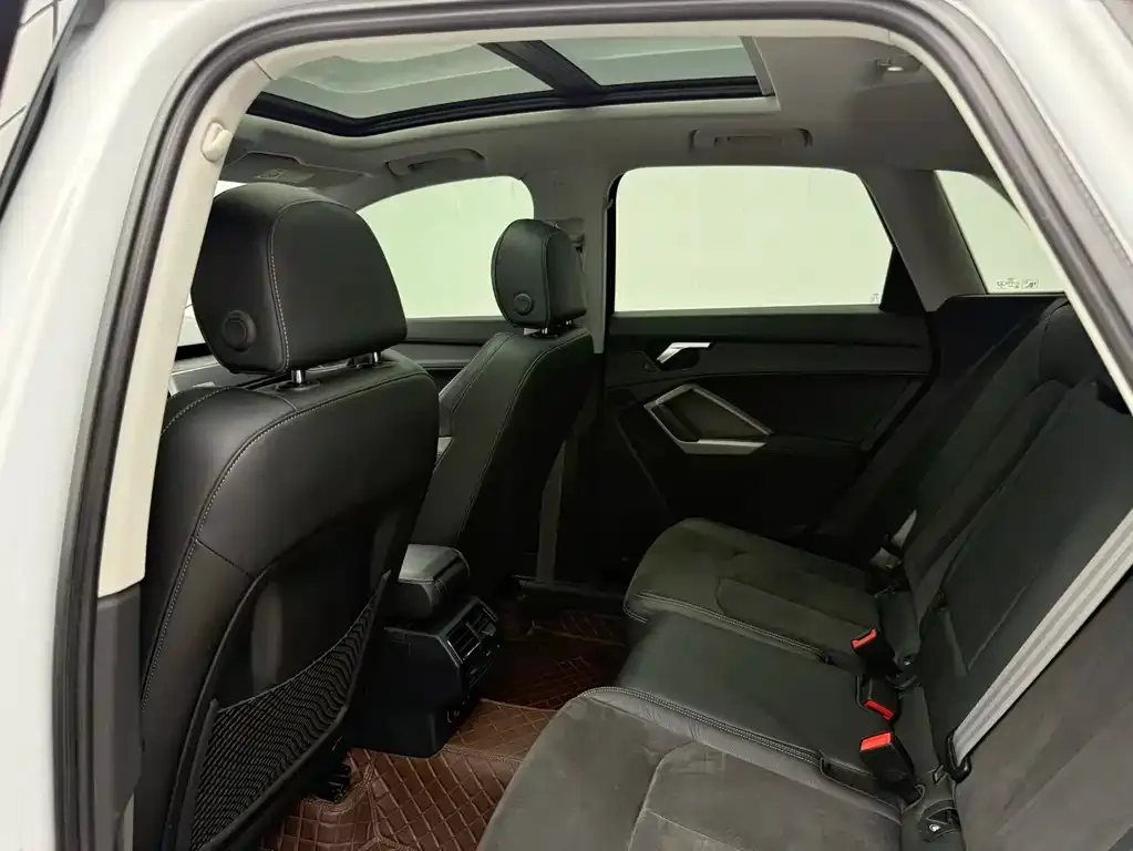 Audi Q3 2021 из CN, фото 7