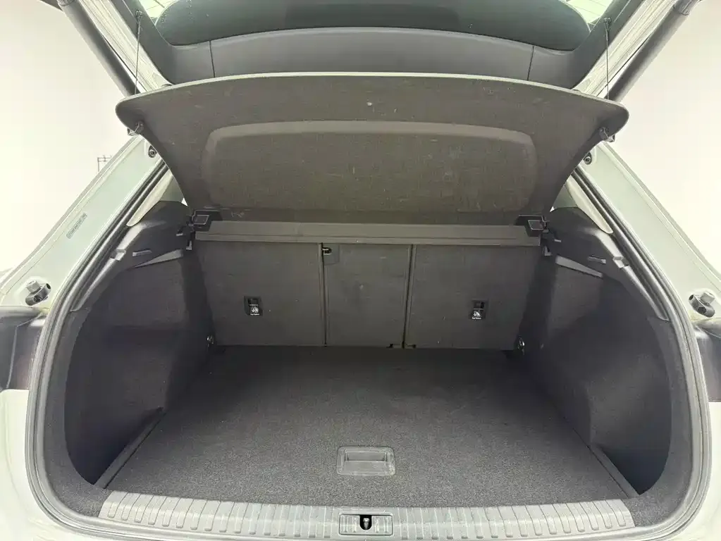 Audi Q3 2021 из CN, фото 8