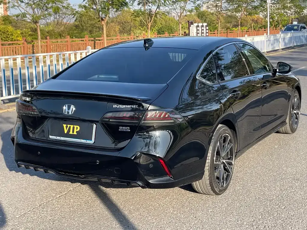 Honda Inspire — фото 8