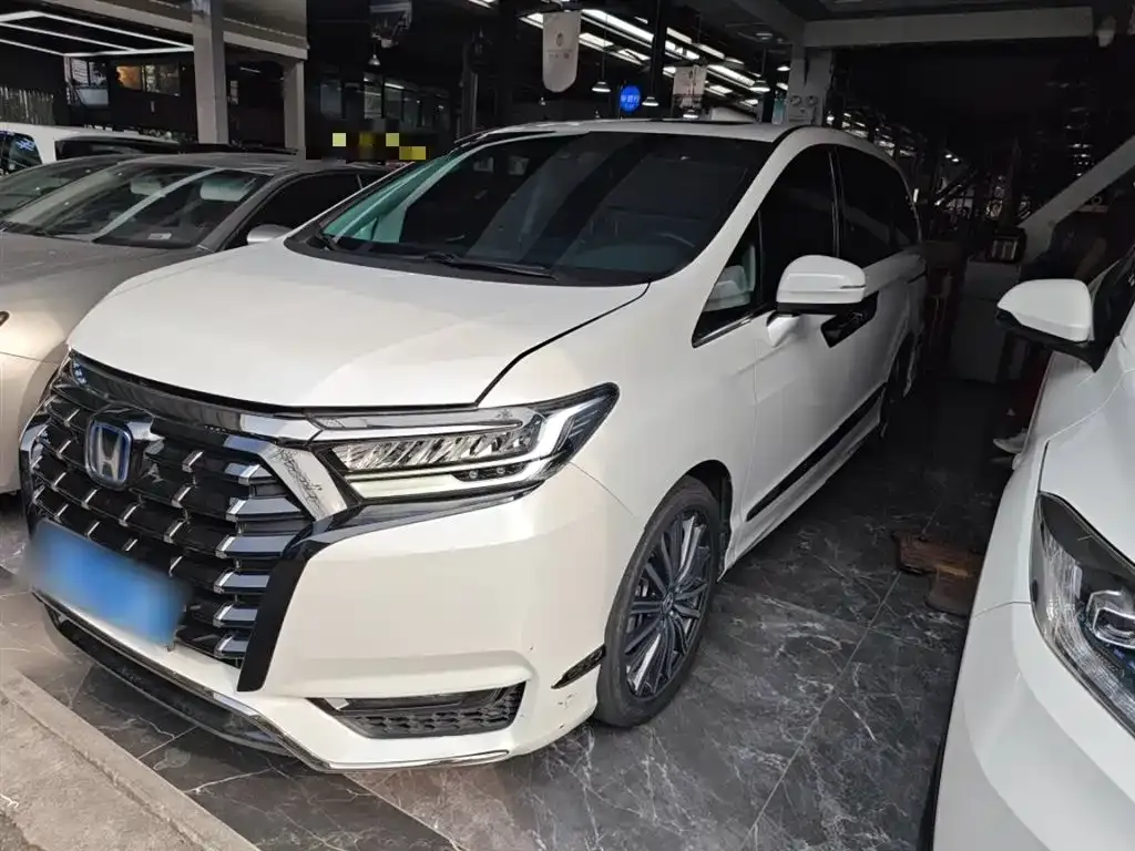 Honda Elysion 2023 из CN, фото 2