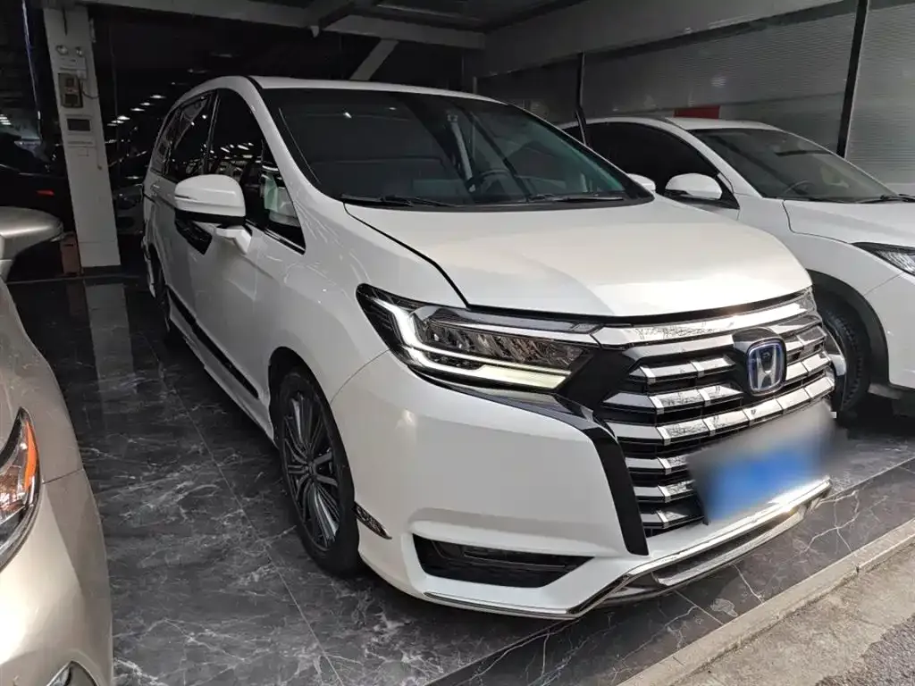 Honda Elysion 2023 из CN, фото 6