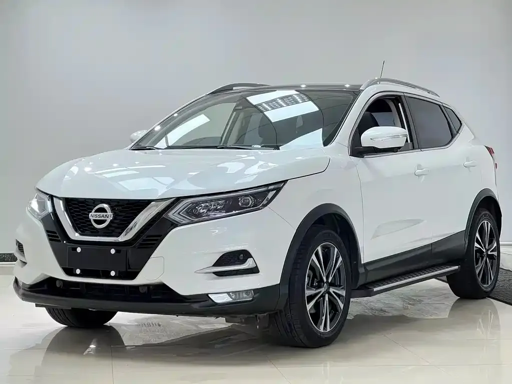 Nissan Qashqai — фото 1