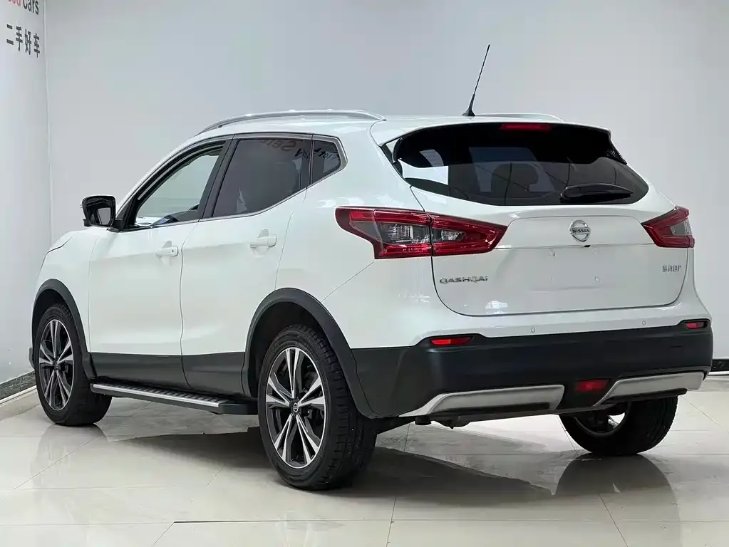 Nissan Qashqai — фото 6