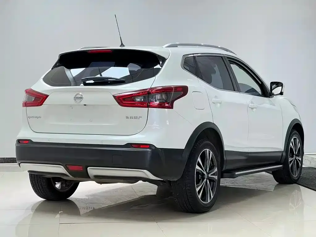 Nissan Qashqai — фото 5