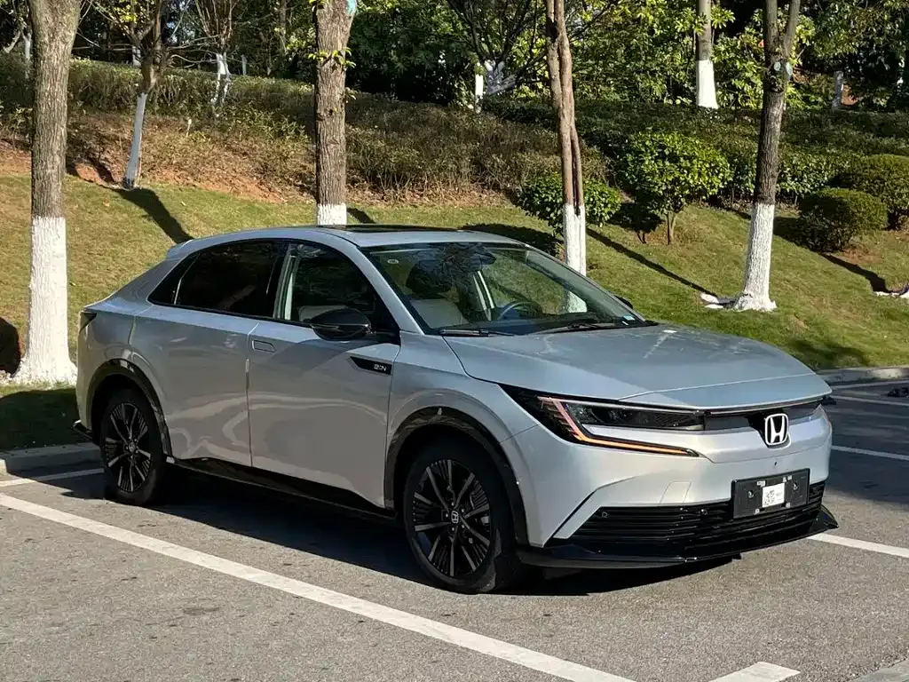 Honda e:NP2 — фото 3