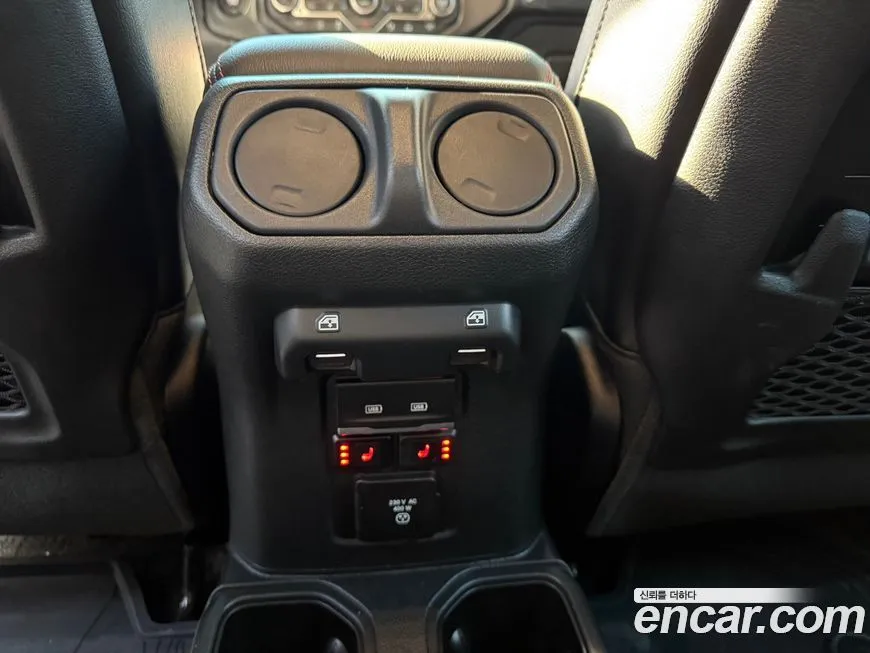 Jeep Gladiator 2022 из KR, фото 2