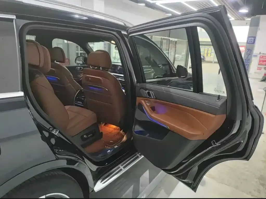 BMW X7 2025 из CN, фото 3