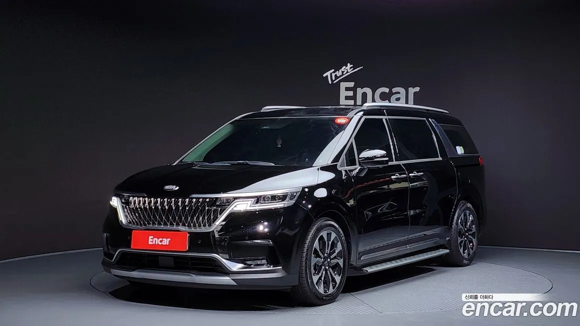 Kia Carnival — фото 1