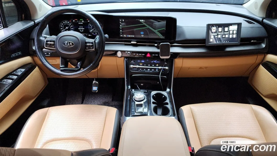 Kia Carnival — фото 10