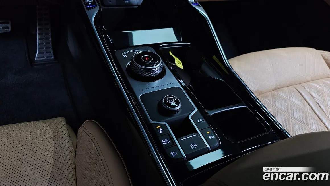 Kia Sorento — фото 10