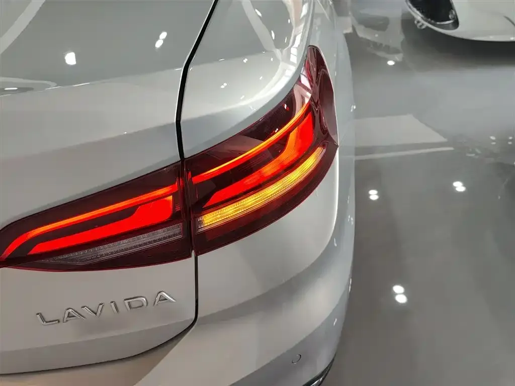 Volkswagen Lavida 2022 из CN, фото 2