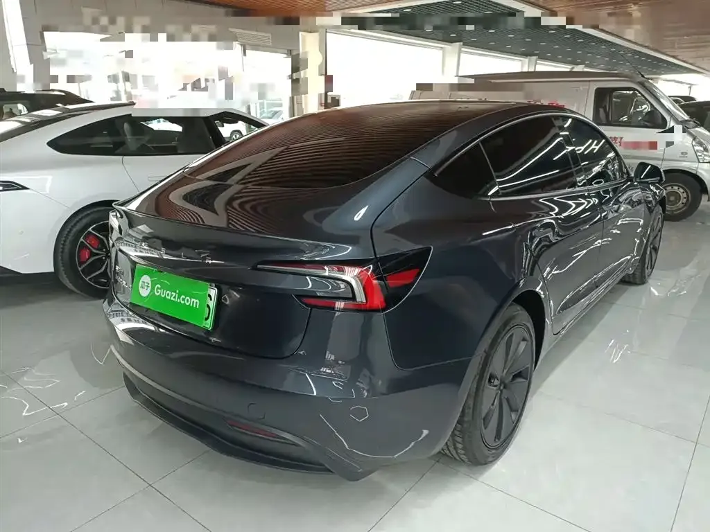 Tesla Model 3 — фото 5