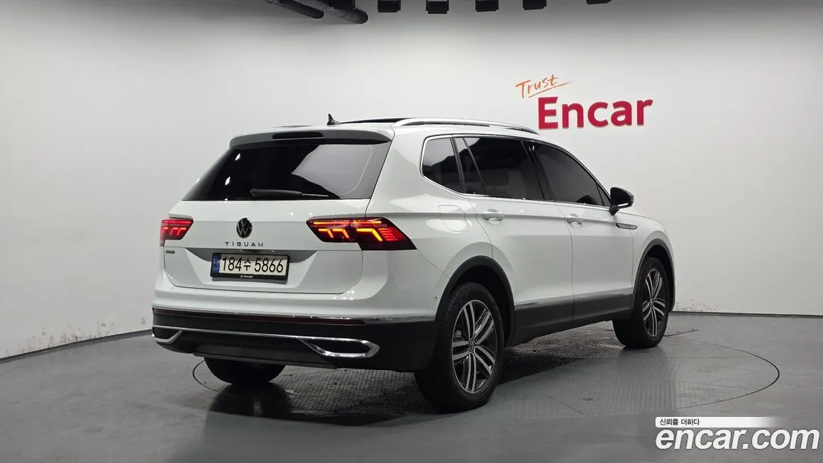Volkswagen Tiguan 2023 из KR, фото 2