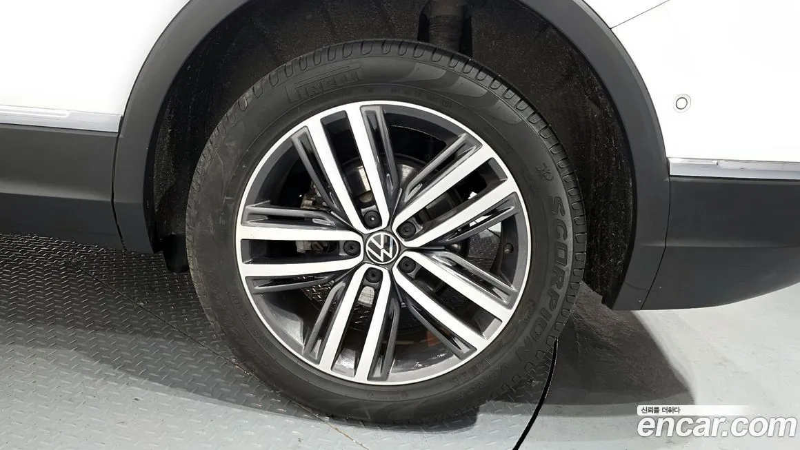 Volkswagen Tiguan 2023 из KR, фото 10