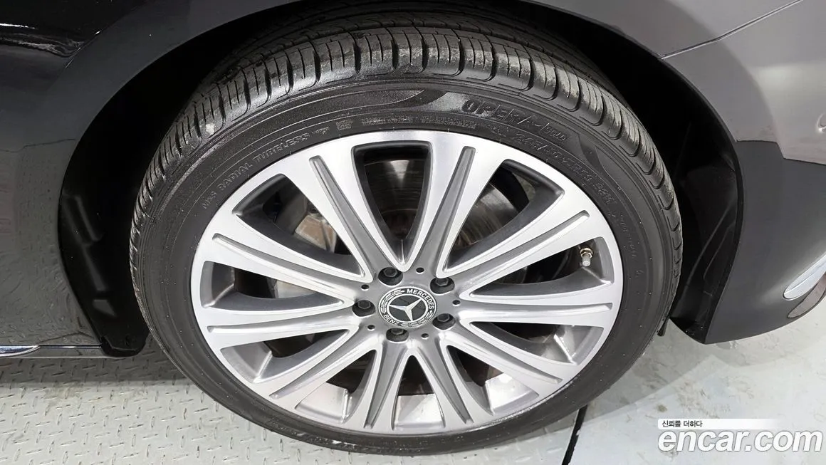 Mercedes-Benz E-Class 2023 из KR, фото 9