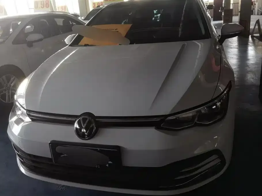 Volkswagen Golf 2023 из CN, фото 2