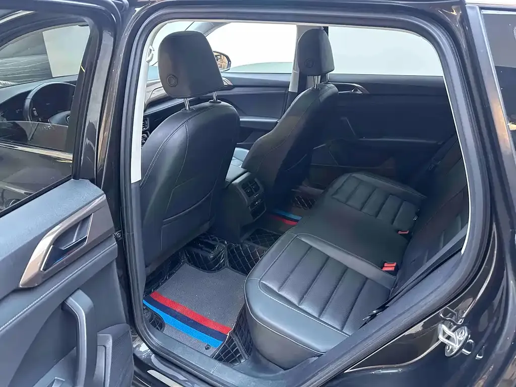 Volkswagen Tharu 2022 из CN, фото 9