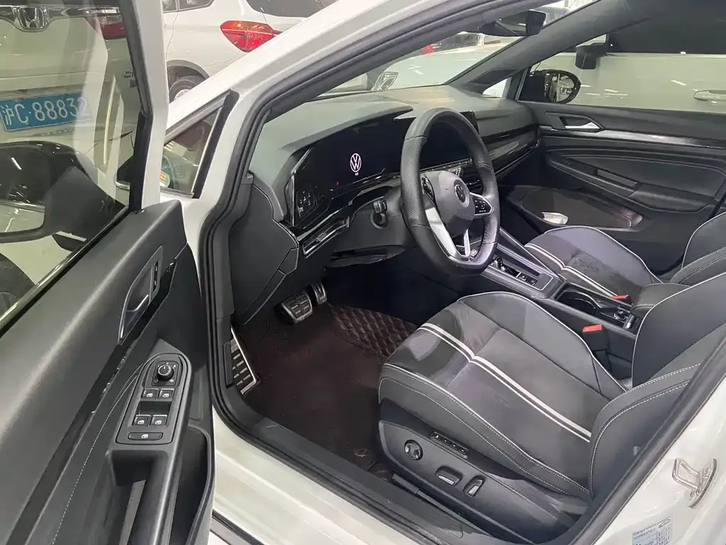 Volkswagen Golf 2021 из CN, фото 7