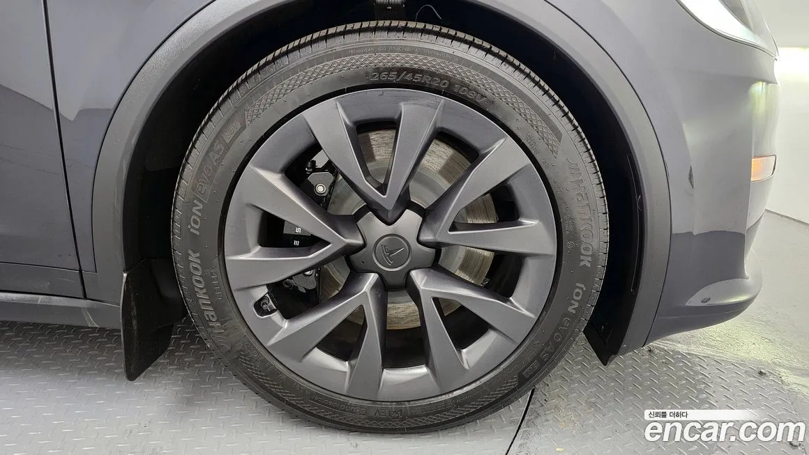 Tesla Model X — фото 4