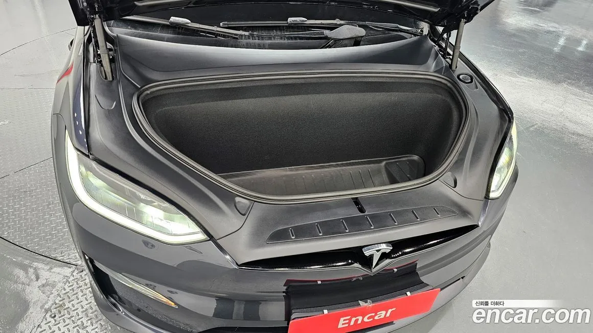 Tesla Model X — фото 2