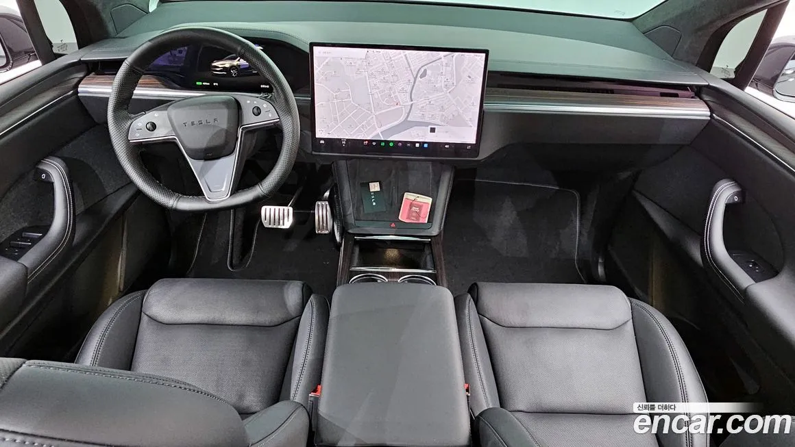 Tesla Model X — фото 8