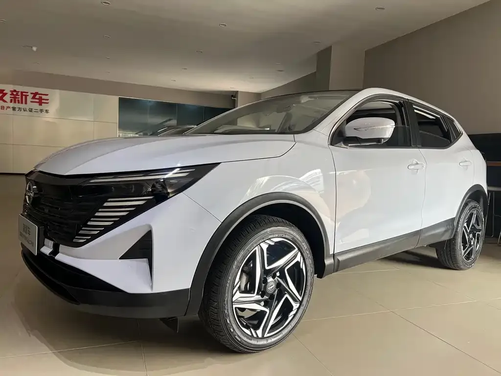 Nissan Qashqai — фото 1