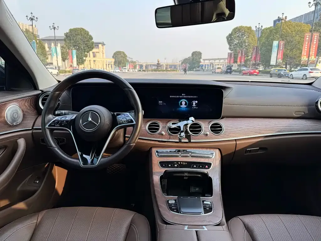 Mercedes-Benz E-Class 2023 из CN, фото 9