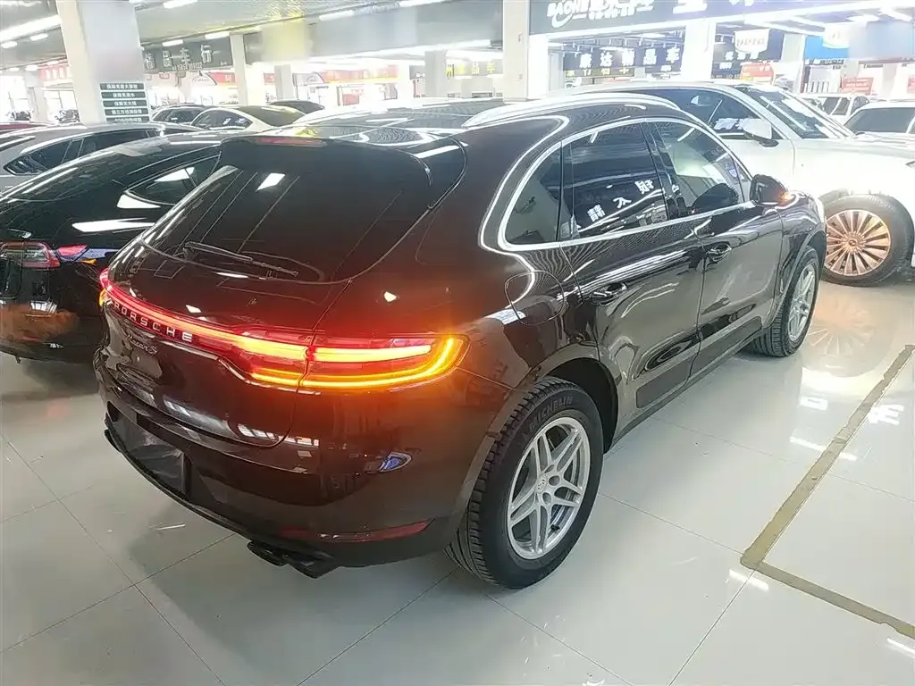 Porsche Macan — фото 10