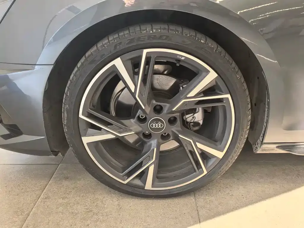 Audi A4L 2024 из CN, фото 8