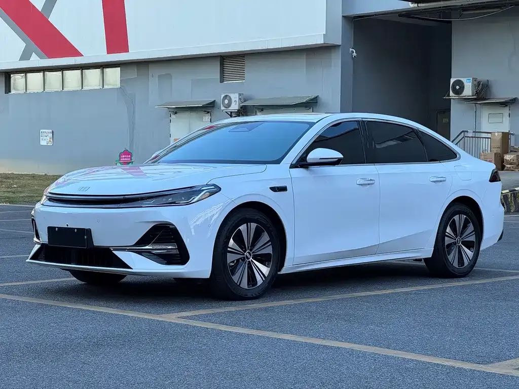 Geely 银河A7 2025 из CN, фото 1