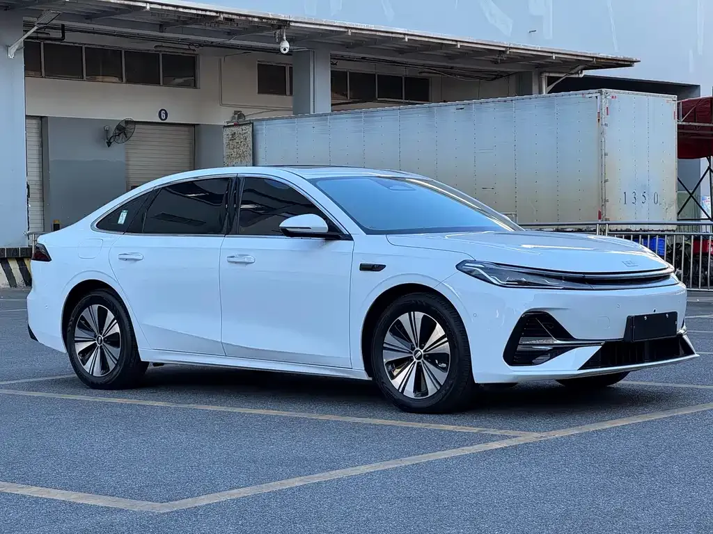 Geely 银河A7 2025 из CN, фото 3