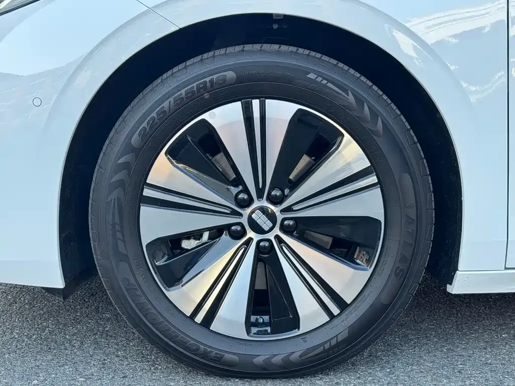 Geely 银河A7 2025 из CN, фото 6