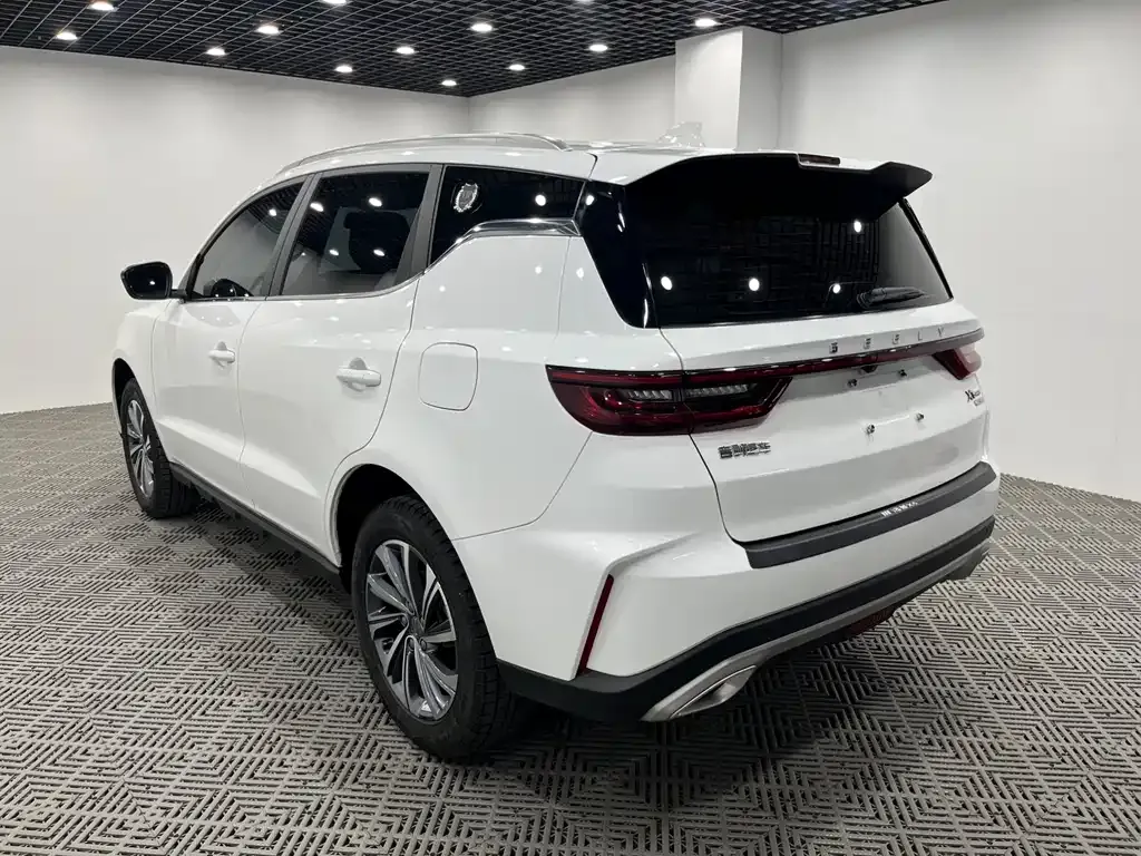 Geely Vision X6 — фото 9