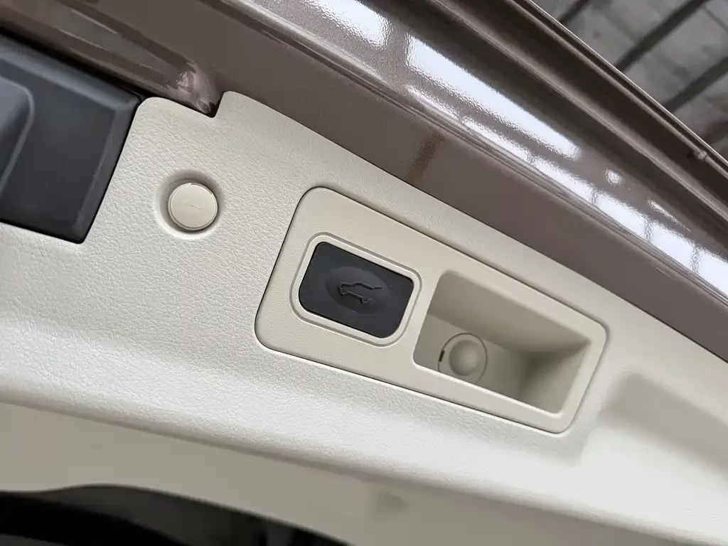Buick GL8 2022 из CN, фото 8