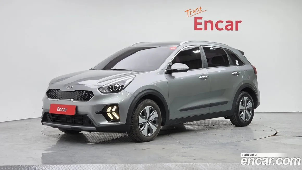 Kia Niro — фото 1