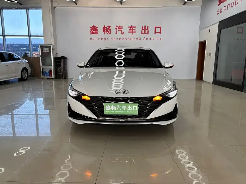 Hyundai Elantra 2022 из CN, фото 1