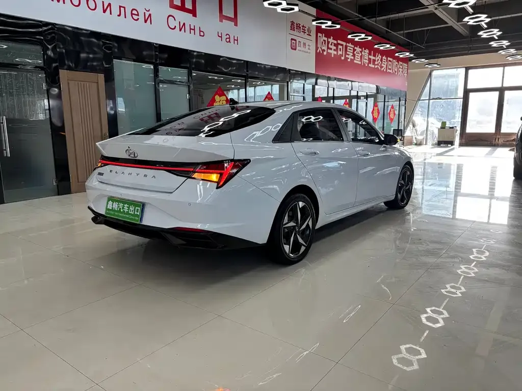 Hyundai Elantra 2022 из CN, фото 3