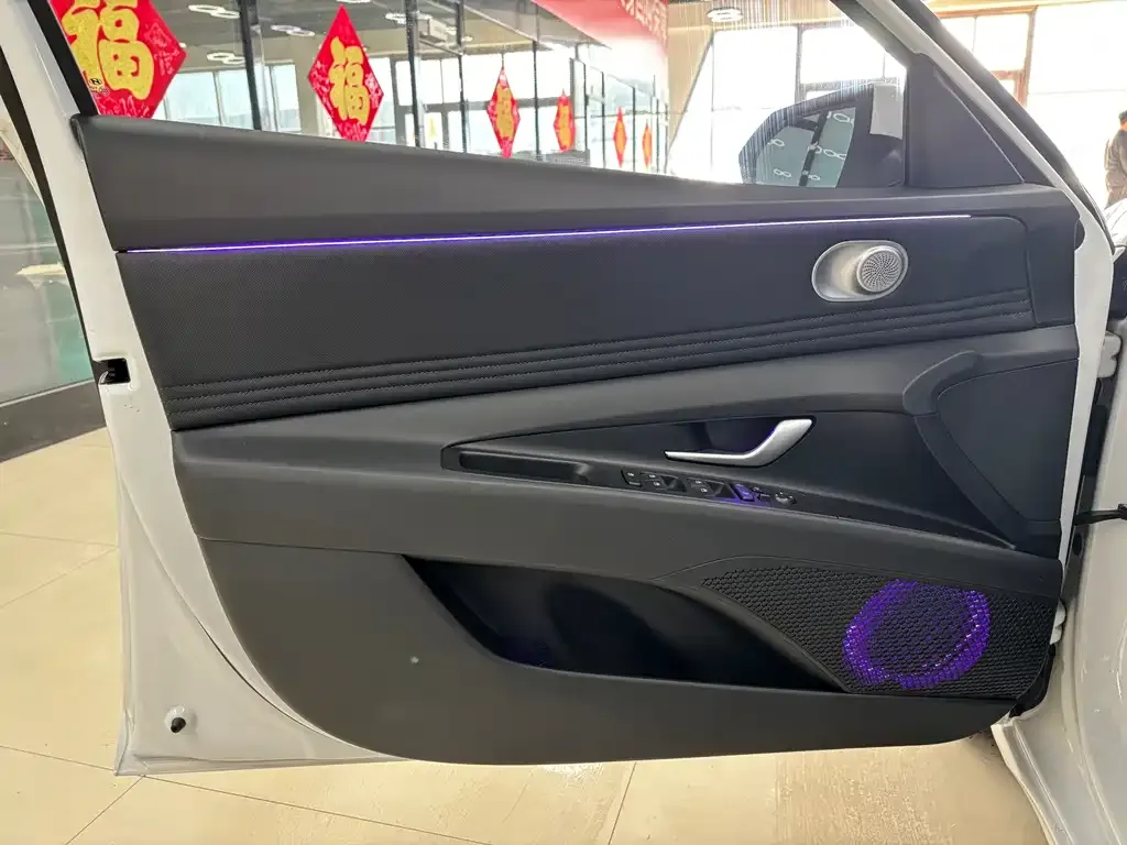 Hyundai Elantra 2022 из CN, фото 8