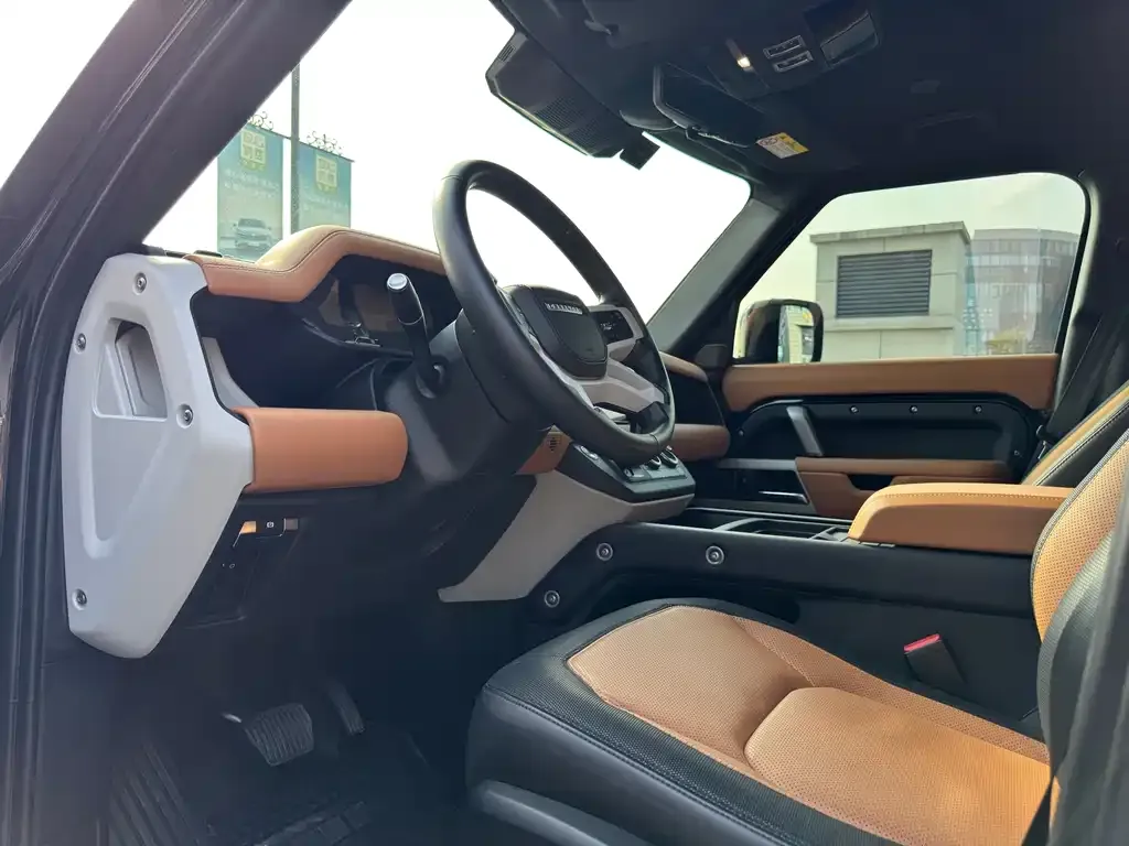 Land Rover Defender 2024 из CN, фото 2