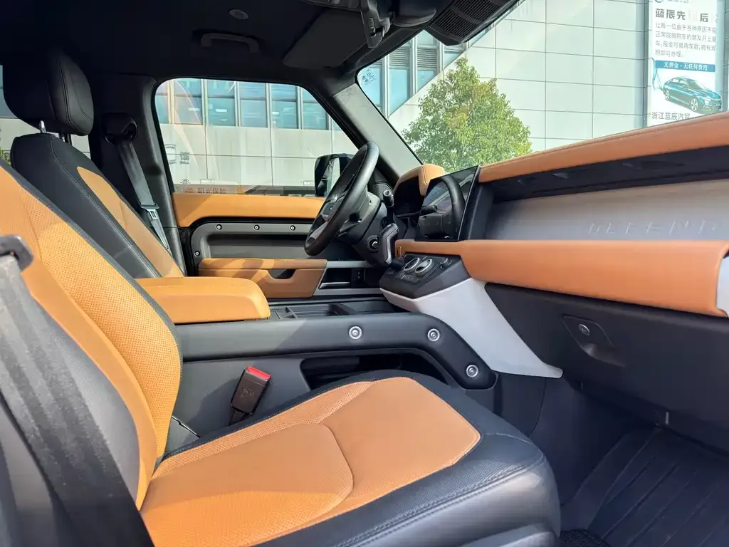 Land Rover Defender 2024 из CN, фото 6