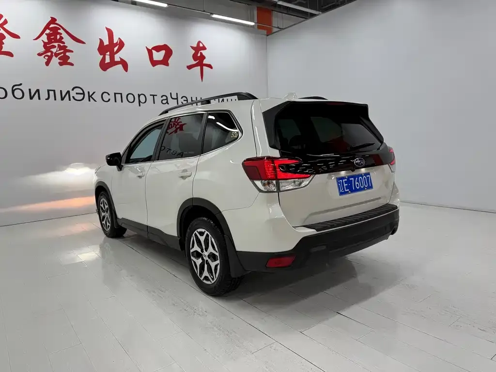 Subaru Forester — фото 6