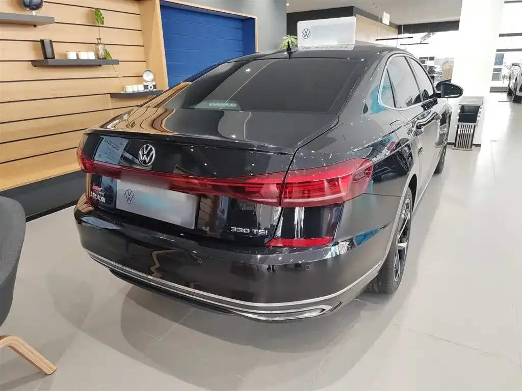 Volkswagen Passat — фото 3