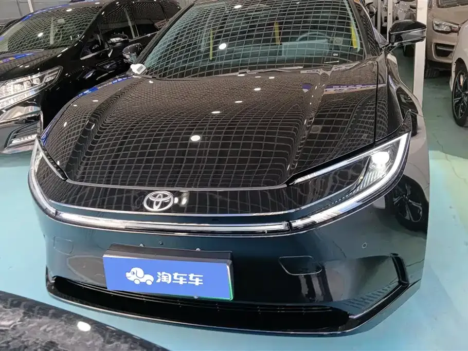 Toyota bZ5 2025 из CN, фото 3