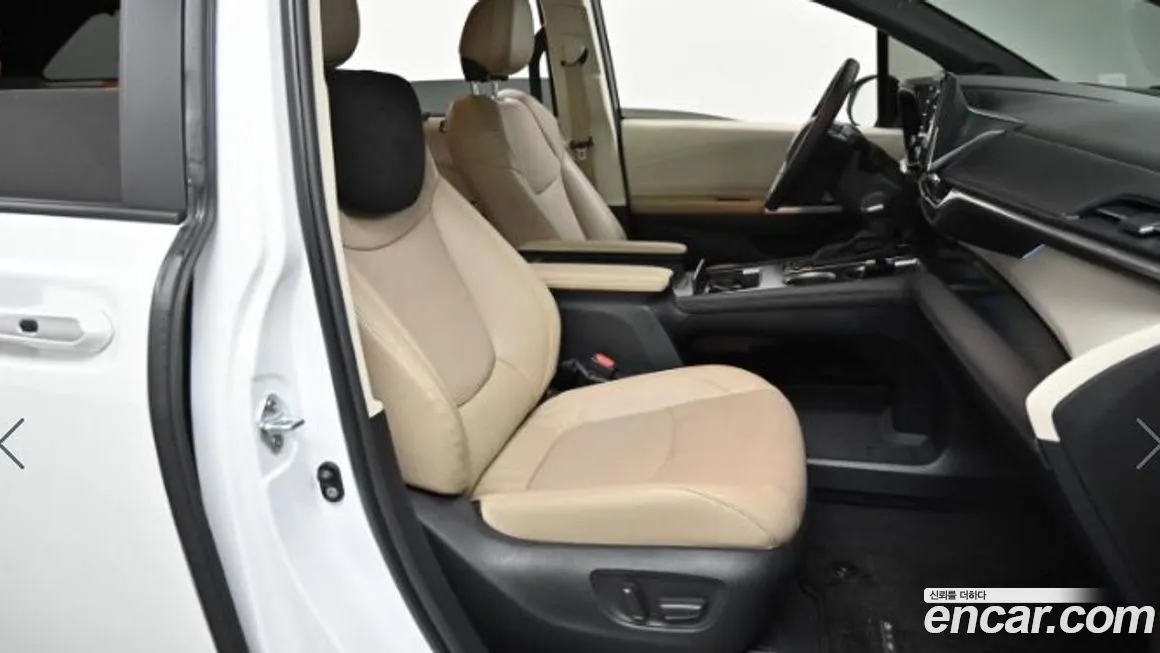 Toyota Sienna 2023 из KR, фото 4