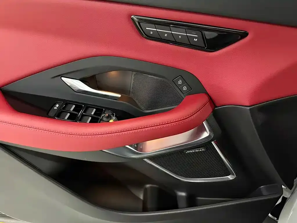 Jaguar E-PACE 2024 из CN, фото 9