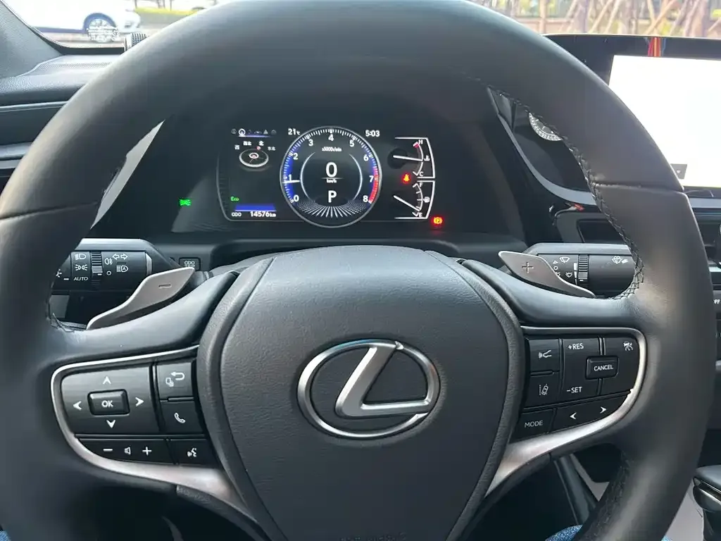 Lexus ES — фото 2