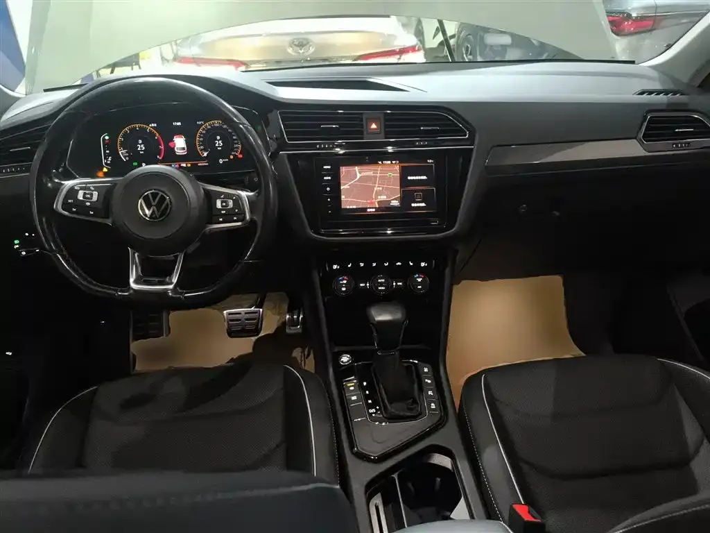 Volkswagen Tiguan L 2021 из CN, фото 9